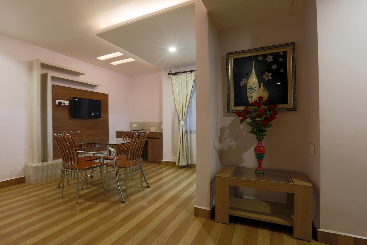 גווהטי Hotel Sj International מראה חיצוני תמונה