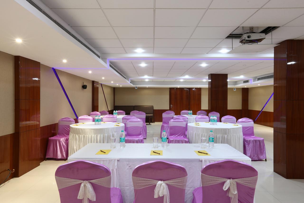 גווהטי Hotel Sj International מראה חיצוני תמונה