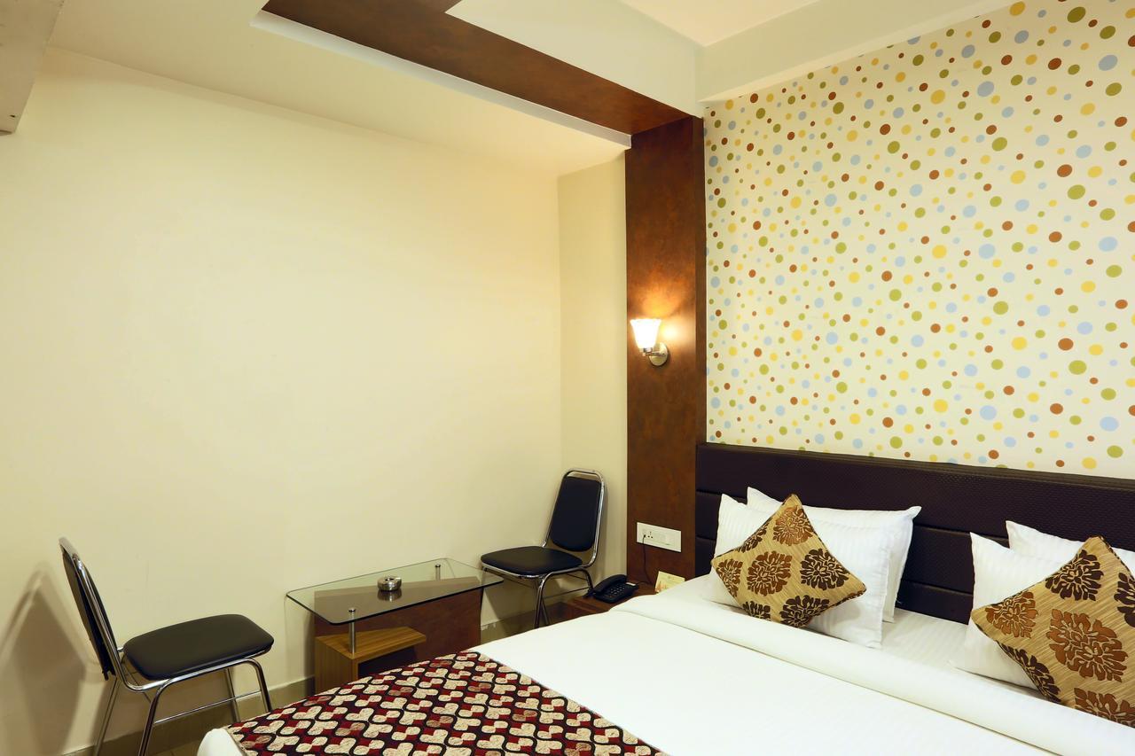 גווהטי Hotel Sj International מראה חיצוני תמונה