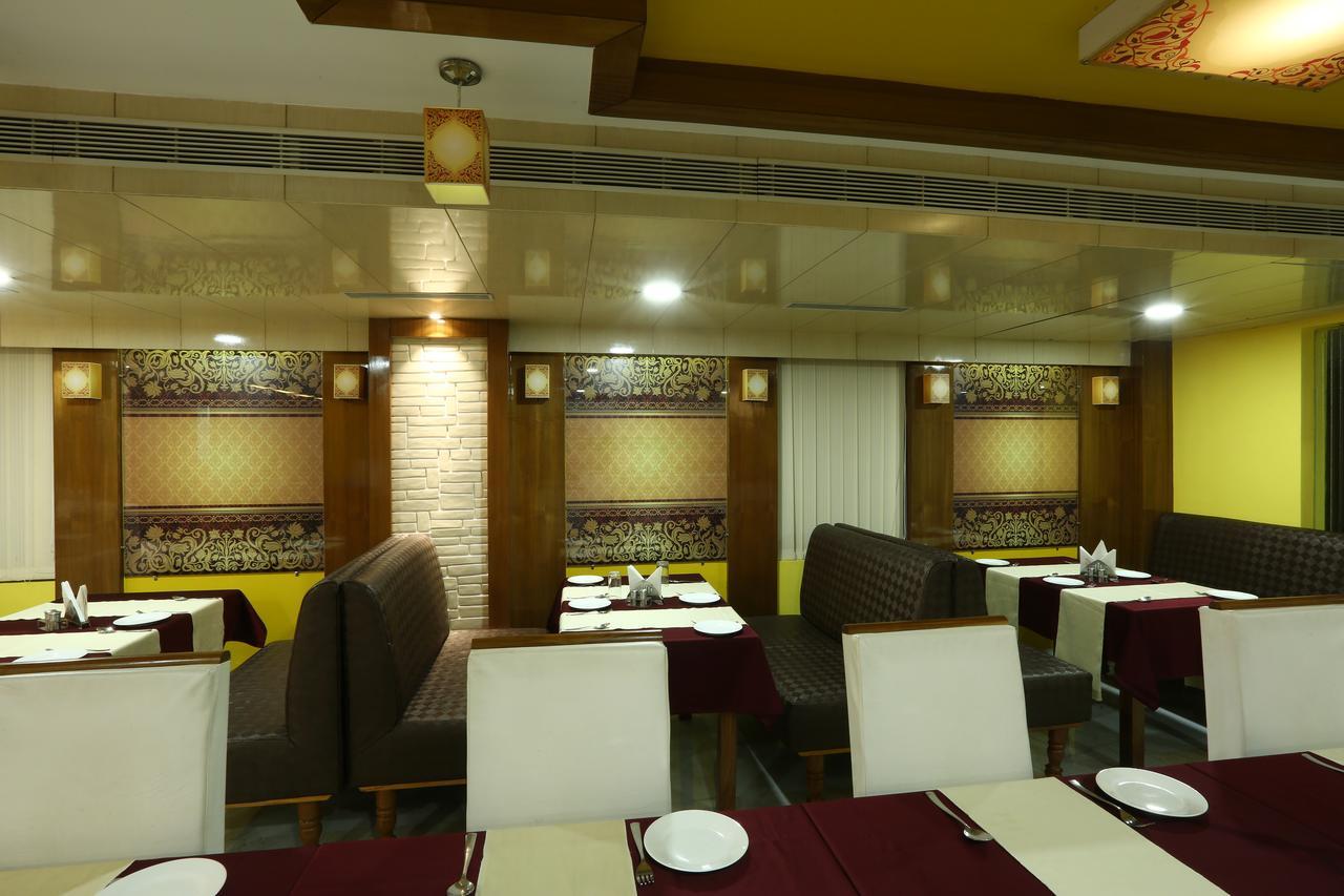 גווהטי Hotel Sj International מראה חיצוני תמונה