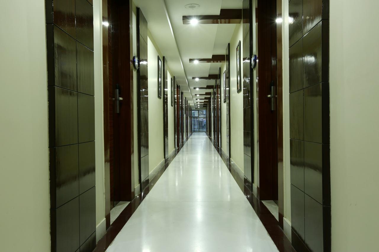 גווהטי Hotel Sj International מראה חיצוני תמונה